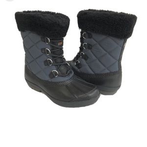 Women's Quilted Winter Boots - Black and Gray